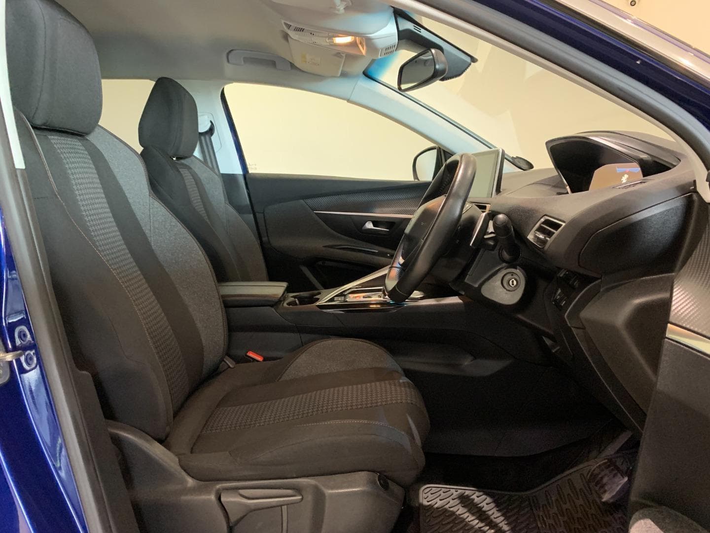 Peugeot 3008 - Image 8