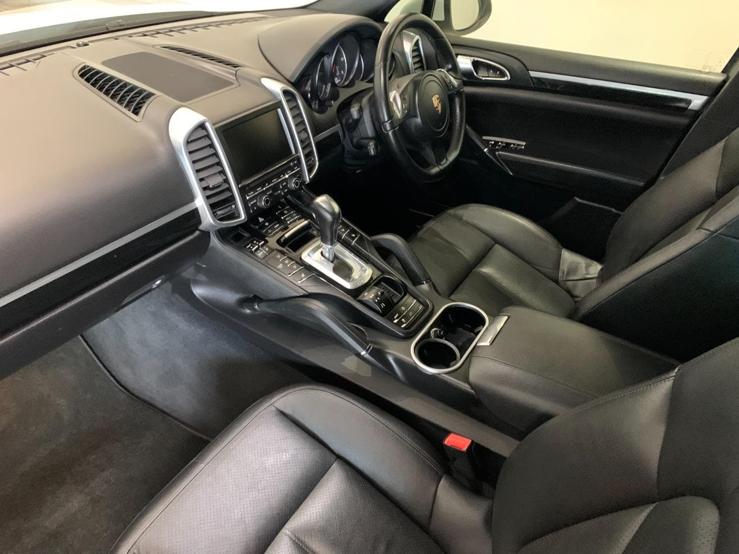 Porsche Cayenne - Image 8