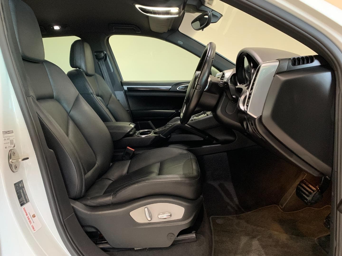 Porsche Cayenne - Image 6