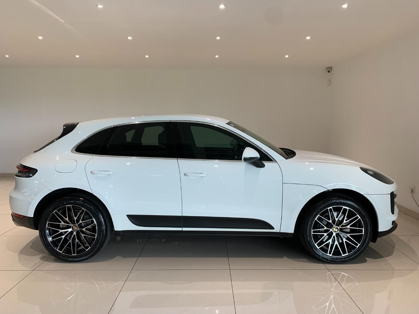 Porsche Macan - Image 4